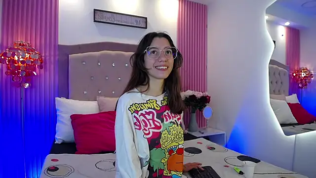 Snapshot of MarinetteLux chatting on 03.02.26 MarinetteLux online show from 03.02.26