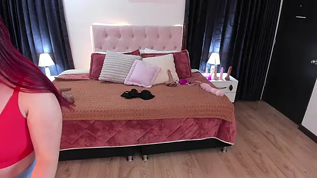 Snapshot of Mafe_Kailina chatting on 11.16.25 Mafe Kailina online show from 11.16.25