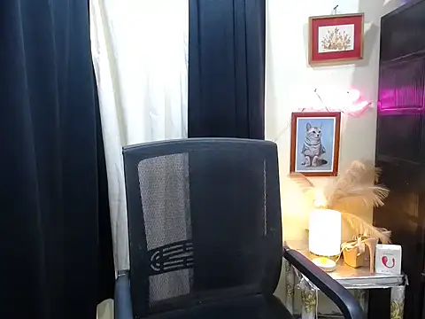 Kylaanne online show from 11.11.25