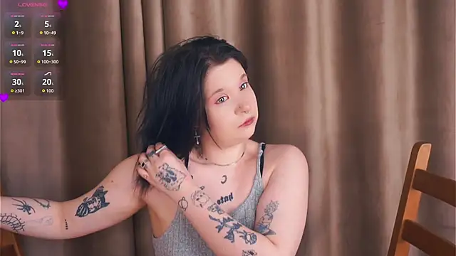 EviaVanveen online show from 01.08.26