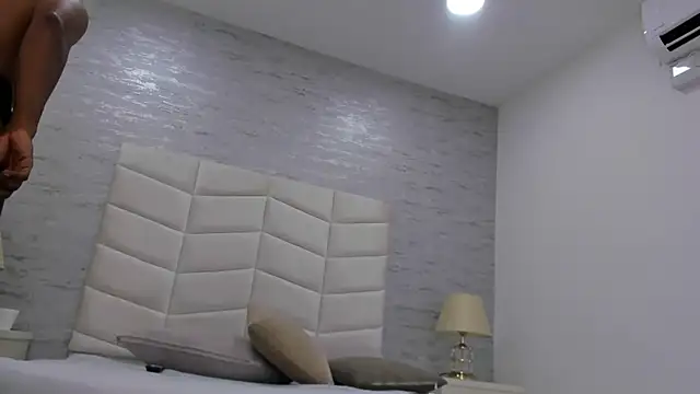 jax black online show from 10.30.25