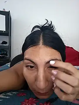 Lucyfoox online show from 10.04.25