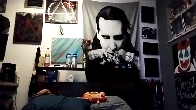 inkdhollow1 online show from 10.12.25