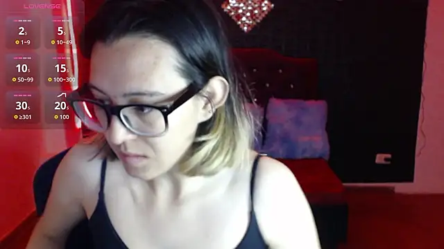 Snapshot of cristal_hills_19 chatting on 02.03.26 cristal hills 19 online show from 02.03.26