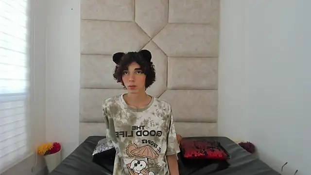 Scaarlett 22  online show from 10.02.25