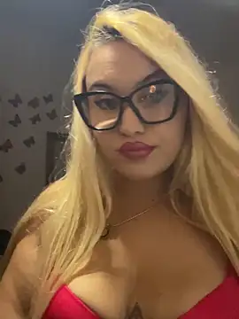 Snapshot of Rhea_calvert1 chatting on 10.01.25 Rhea calvert1 online show from 10.01.25