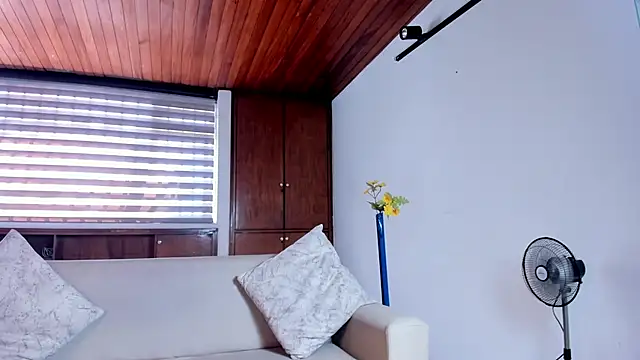 VenusCooper online show from 01.17.26