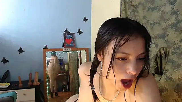 Snapshot of lizethavila chatting on 04.10.26 lizethavila online show from 04.10.26