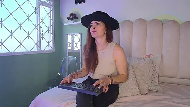 Snapshot of BiancaLuxx_ chatting on 03.01.26 BiancaLuxx online show from 03.01.26