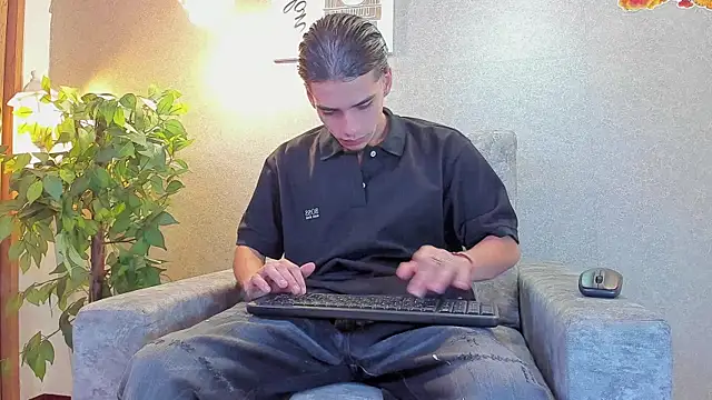 Axelwiliams online show from 01.08.26