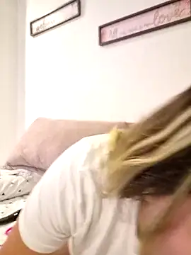 Zoe riivas online show from 04.18.26