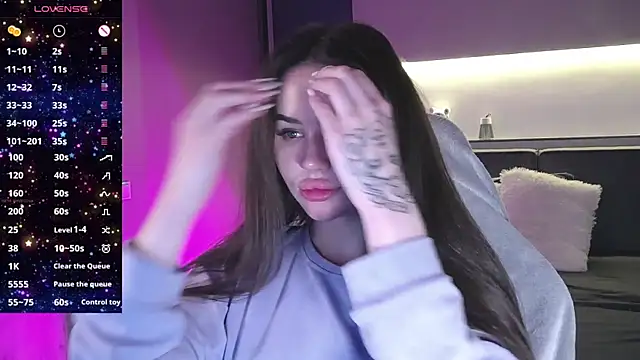 Snapshot of AlmaryKim chatting on 12.04.24 AlmaryKim online show from 12.04.24