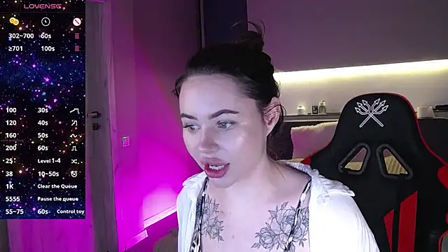 Snapshot of AlmaryKim chatting on 12.16.24 AlmaryKim online show from 12.16.24