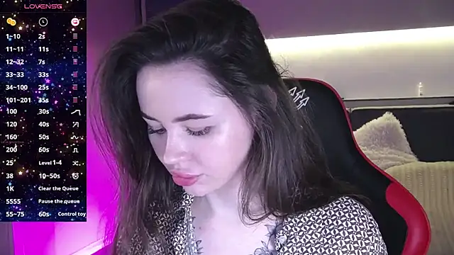 Snapshot of AlmaryKim chatting on 12.20.24 AlmaryKim online show from 12.20.24