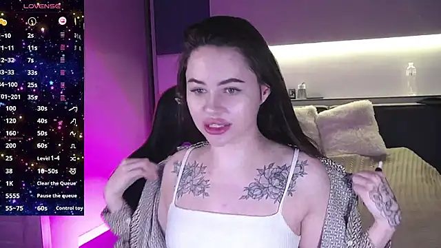 Snapshot of AlmaryKim chatting on 12.21.24 AlmaryKim online show from 12.21.24