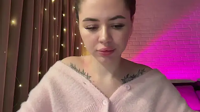 Snapshot of AlmaryKim chatting on 01.27.25 AlmaryKim online show from 01.27.25