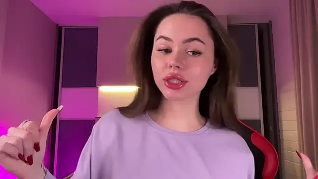 Snapshot of AlmaryKim chatting on 02.05.25 AlmaryKim online show from 02.05.25