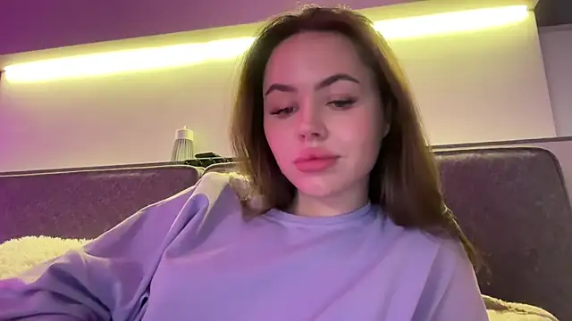 Snapshot of AlmaryKim chatting on 02.05.25 AlmaryKim online show from 02.05.25