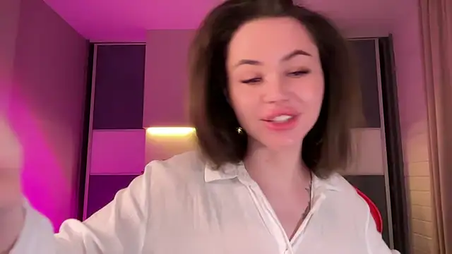 Snapshot of AlmaryKim chatting on 02.13.25 AlmaryKim online show from 02.13.25