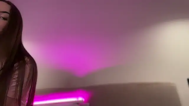 Snapshot of AlmaryKim chatting on 09.22.25 AlmaryKim online show from 09.22.25