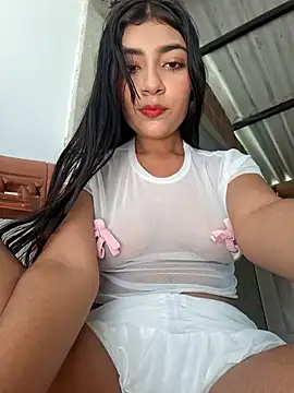 Snapshot of Sweed-virgin-pussy chatting on 04.19.26 Sweed-virgin-pussy online show from 04.19.26