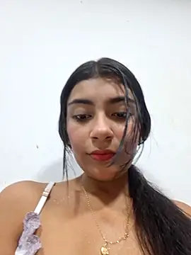 Snapshot of Sweed-virgin-pussy chatting on 05.11.26 Sweed-virgin-pussy online show from 05.11.26