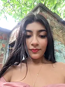 Snapshot of Sweed-virgin-pussy chatting on 05.14.26 Sweed-virgin-pussy online show from 05.14.26