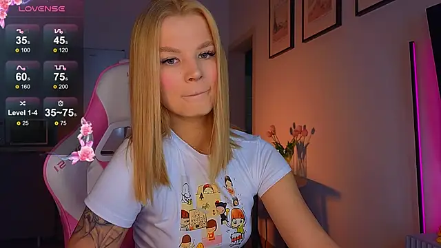 Snapshot of loya7ove chatting on 10.09.25 loya7ove online show from 10.09.25