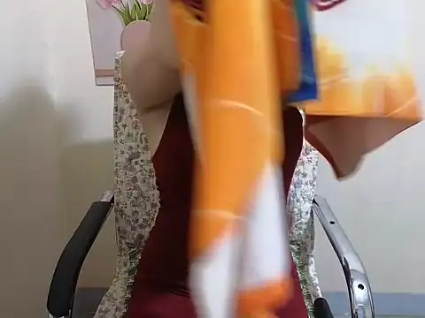 Snapshot of Sweetest_Zara18xx chatting on 12.16.25 Sweetest Zara18xx online show from 12.16.25