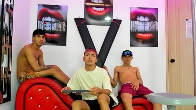 VERY HOT GUYS online show from 11.03.25