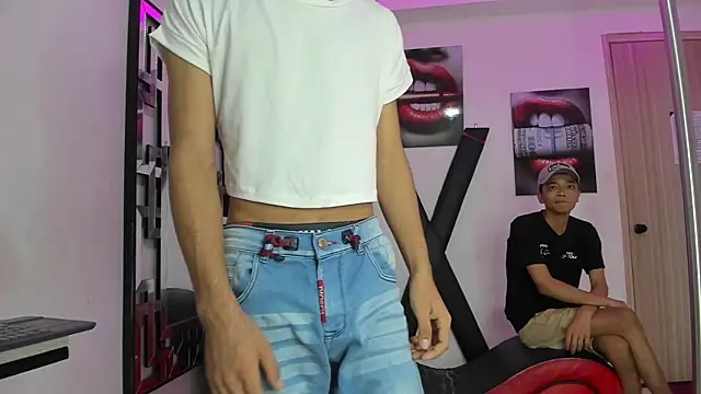 VERY HOT GUYS online show from 11.28.25