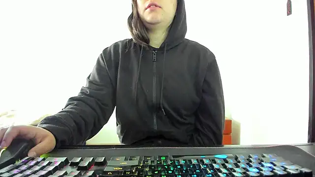 annyaparis online show from 04.16.26