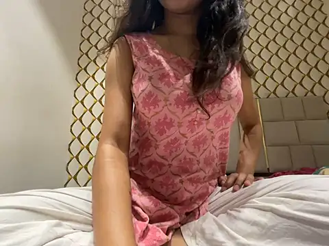 Snapshot of dubyzubygirl chatting on 04.21.26 dubyzubygirl online show from 04.21.26
