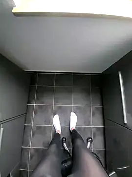 rezzzze online show from 10.31.25