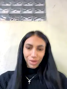 Snapshot of ilariea_girl chatting on 10.12.25 ilariea girl online show from 10.12.25