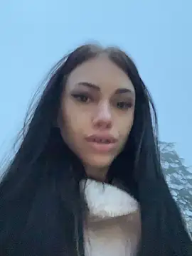 Snapshot of ilariea_girl chatting on 11.15.25 ilariea girl online show from 11.15.25