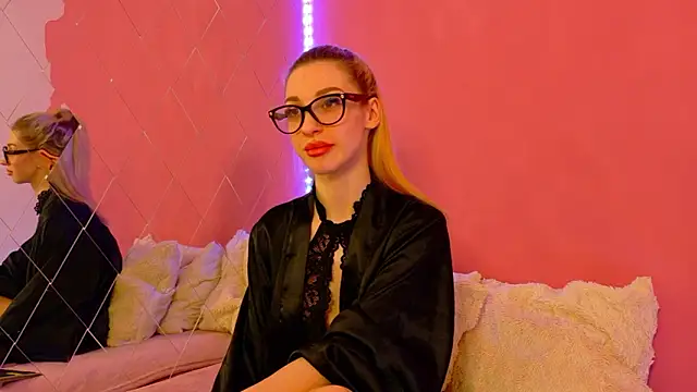 Sia a online show from 02.09.26