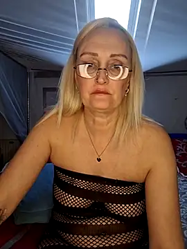 Jenny Blum online show from 11.25.25
