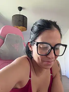 Snapshot of LaPetiteKim chatting on 03.10.26 LaPetiteKim online show from 03.10.26