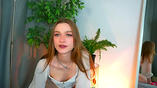 PollyMayer online show from 12.04.25