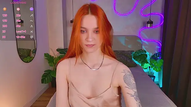 Snapshot of PollyMayer chatting on 06.16.26 PollyMayer online show from 06.16.26