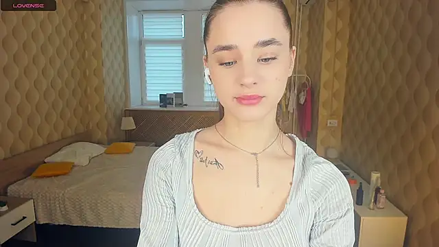 JinnyMcie online show from 11.09.25