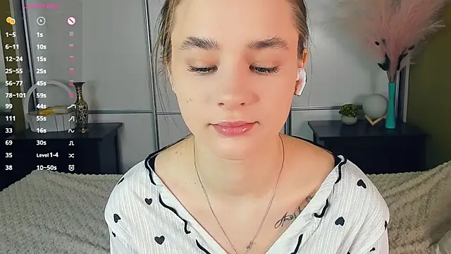 JinnyMcie online show from 04.11.26