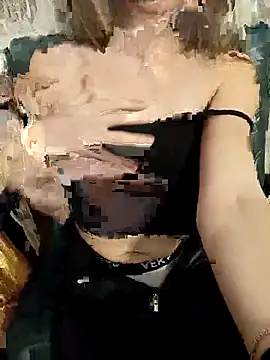 Snapshot of YannaMilters chatting on 11.19.25 YannaMilters online show from 11.19.25