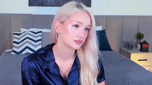 SugarWhisper online show from 10.11.25