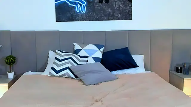 SugarWhisper online show from 11.30.25