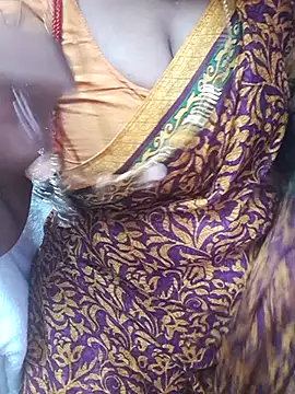 Snapshot of Tamil_Ammani chatting on 04.19.26 Tamil Ammani online show from 04.19.26