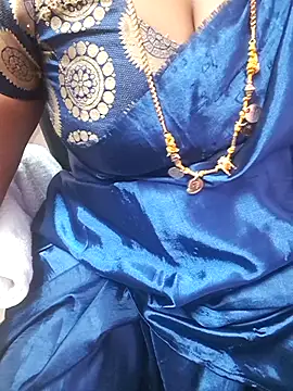 Snapshot of Tamil_Ammani chatting on 04.24.26 Tamil Ammani online show from 04.24.26