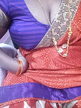 Snapshot of Tamil_Ammani chatting on 04.25.26 Tamil Ammani online show from 04.25.26