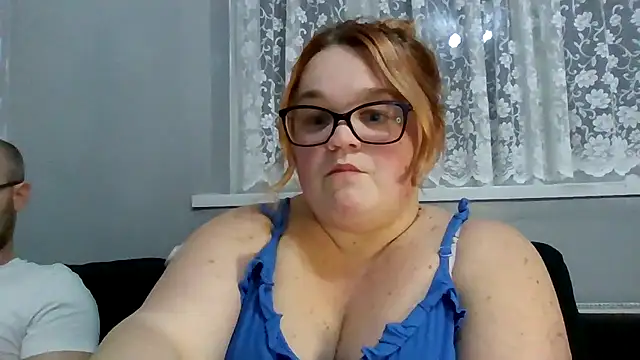 Snapshot of Curvy-AmyX chatting on 10.28.25 Curvy-AmyX online show from 10.28.25